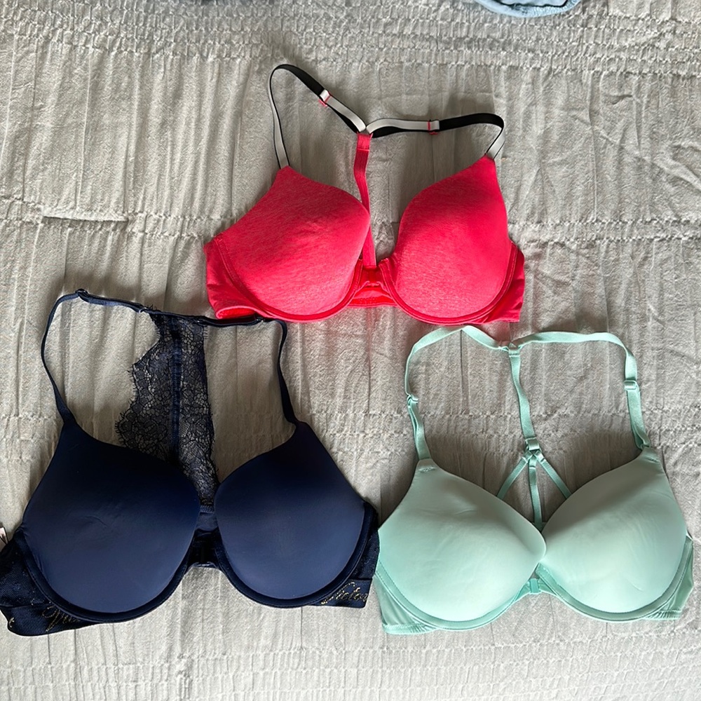 Bundle of 3 Victoria’s Secret bras